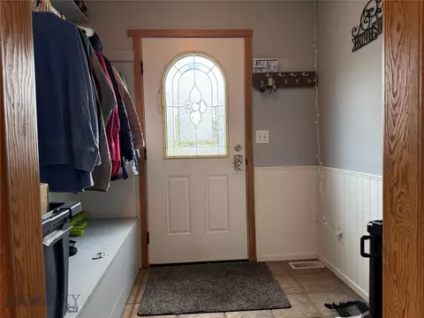 Entry Way - 119 E 9th, Big Timber, MT 59011 photo 2 of 5