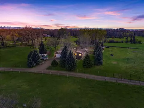 75 Flys Crossing Rd, Manhattan, MT 59741