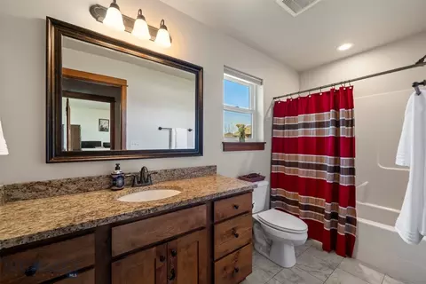 Bath - 22 Teita Dr, Bozeman, MT 59718 photo 1 of 9