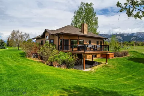 1028 Summer Ridge Rd, Bozeman, MT 59715