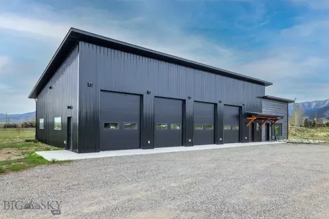 5155 Clearview Rd, Belgrade, MT 59714