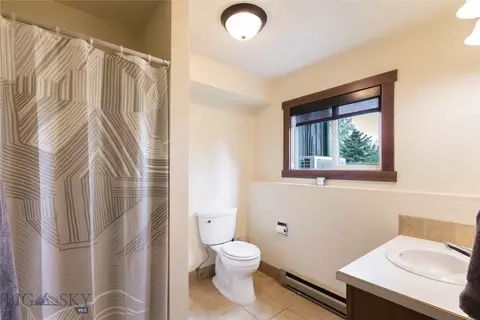 Bath - 236 Cirque Dr, Bozeman, MT 59718 photo 2 of 4