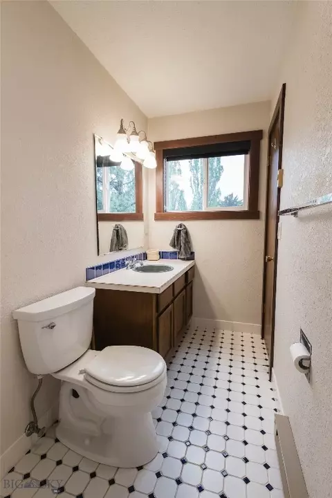 Bath - 236 Cirque Dr, Bozeman, MT 59718 photo 1 of 4