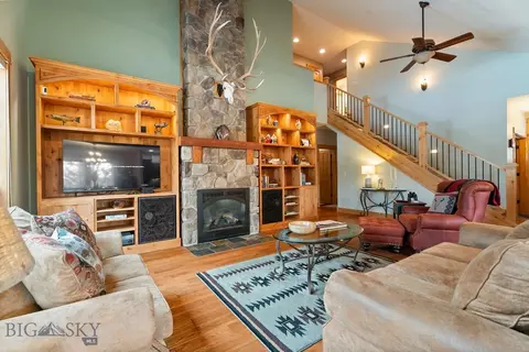 Living - 2 Grouse Ct, Clancy, MT 59634 photo 3 of 5