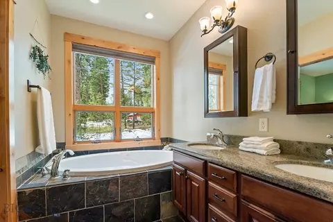 Bath - 2 Grouse Ct, Clancy, MT 59634 photo 2 of 6