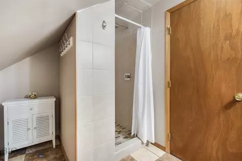 Bath - 4925 Itana Cir, Bozeman, MT 59715 photo 6 of 6