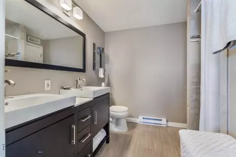 Bath - 4925 Itana Cir, Bozeman, MT 59715 photo 2 of 6