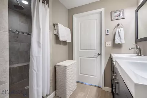Bath - 4925 Itana Cir, Bozeman, MT 59715 photo 3 of 6