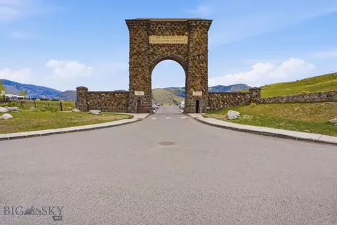 320 Spring St, Gardiner, MT 59030 photo 42