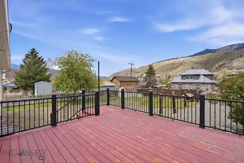 320 Spring St, Gardiner, MT 59030 photo 37