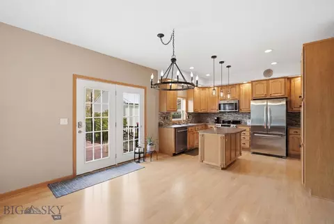 320 Spring St, Gardiner, MT 59030 photo 4