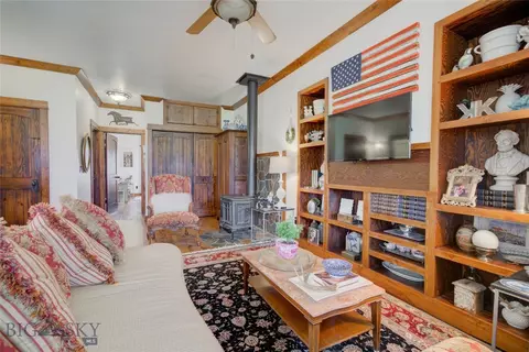 Living - 27 Badger Rd, Pray, MT 59065 photo 10 of 13