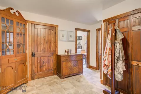 Entry Way - 27 Badger Rd, Pray, MT 59065 photo 3 of 7