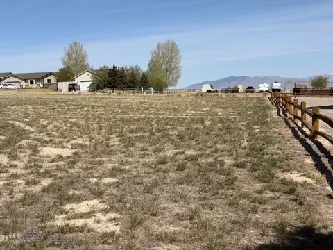 363 Expedition Dr, Dillon, MT 59725 photo 6