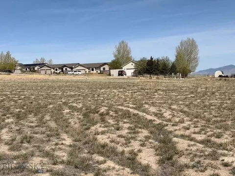 363 Expedition Dr, Dillon, MT 59725 photo 4