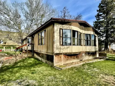 1400 Saint Charles St, Fort Benton, MT 59442