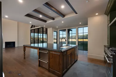 Kitchen - 657 Hyalite View Dr, Bozeman, MT 59718 photo 4 of 7