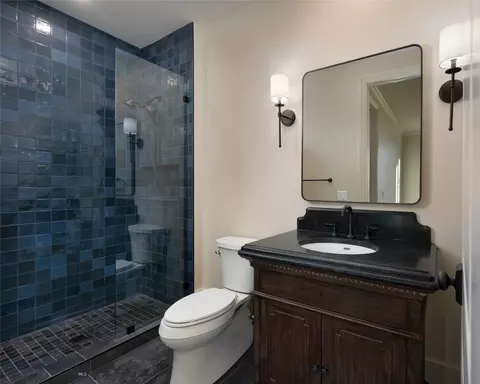 Bath - 657 Hyalite View Dr, Bozeman, MT 59718 photo 6 of 8