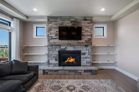Living - 950 White Horse Loop, Bozeman, MT 59718 photo 2 of 5