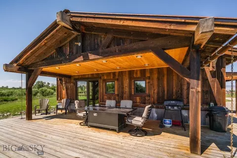 Exterior - 1872 Webster Ln, Dillon, MT 59725 photo 16 of 18