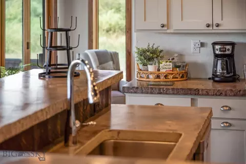 Kitchen - 1872 Webster Ln, Dillon, MT 59725 photo 1 of 9