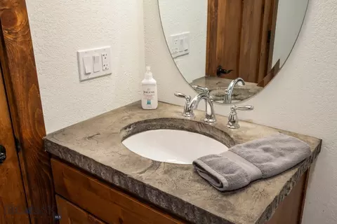 Bath - 1872 Webster Ln, Dillon, MT 59725 photo 1 of 9