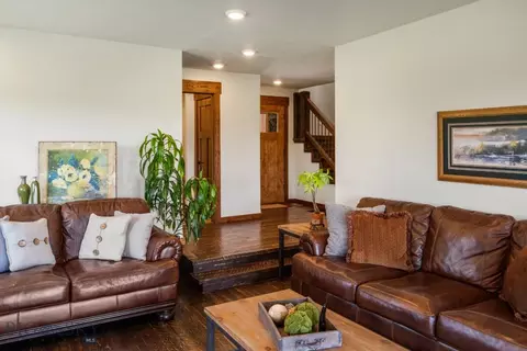 Entry Way - 1872 Webster Ln, Dillon, MT 59725 photo 3 of 8