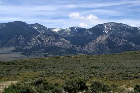 Nhn Denvers Way, Belfry, MT 59068