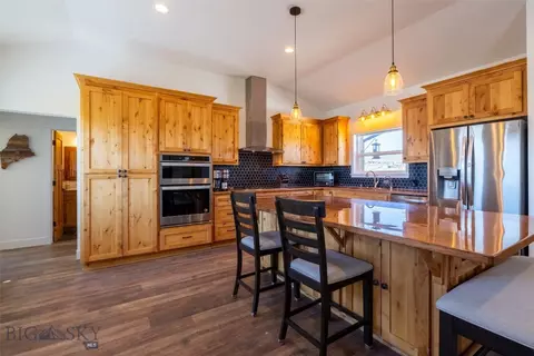 Kitchen - 122 Rolling Pr, Three Forks, MT 59752 photo 5 of 5