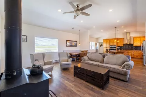 Living - 122 Rolling Pr, Three Forks, MT 59752 photo 3 of 4