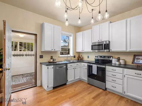 Kitchen - 522 S 3rd Ave, Bozeman, MT 59715 photo 4 of 5
