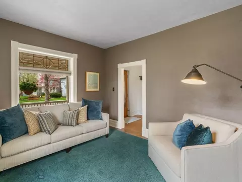 Living - 522 S 3rd Ave, Bozeman, MT 59715 photo 2 of 6