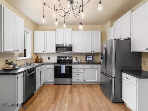 Kitchen - 522 S 3rd Ave, Bozeman, MT 59715 photo 3 of 5