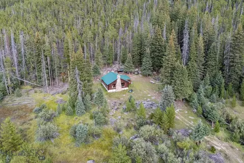 220 High Valley Rd, Butte, MT 59632