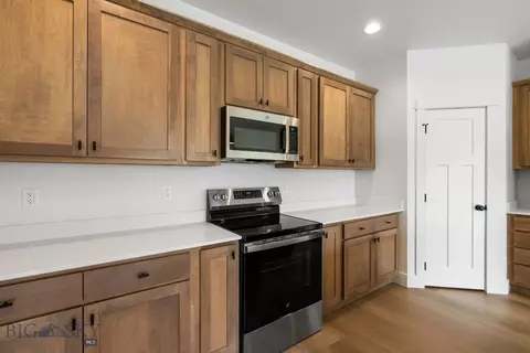 Kitchen - 100 Bow Perch Ln #B, Bozeman, MT 59718 photo 4 of 5