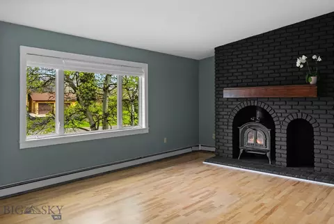 Living - 313 Cirque Dr, Bozeman, MT 59718 photo 3 of 4