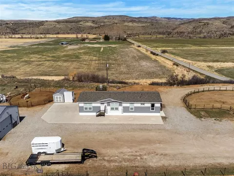 2117 Nixon Gulch Rd, Manhattan, MT 59741