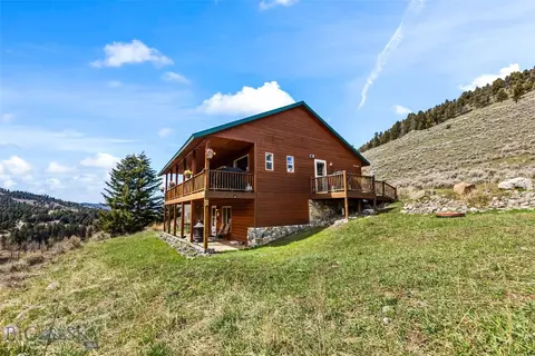 23 Hanlon Hill Dr, Gardiner, MT 59030
