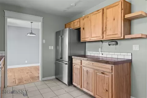 Kitchen - 9155 S 19th Ave, Bozeman, MT 59718 photo 2 of 2