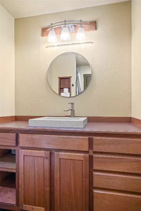 Bath - 2 Hitching Post, Bozeman, MT 59715 photo 2 of 6