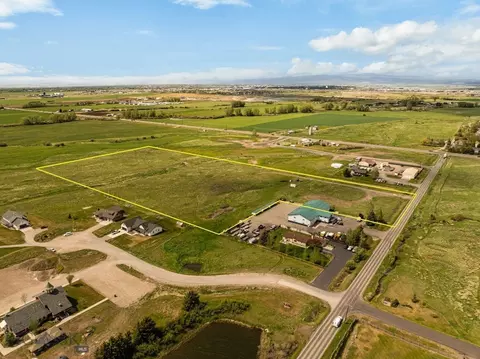 1875 Love Ln, Bozeman, MT 59718