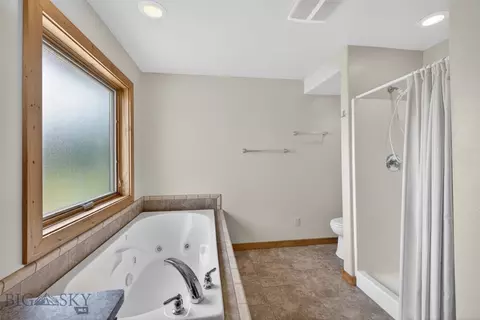 Bath - 5 Killdeer Ct, Ennis, MT 59729 photo 3 of 4