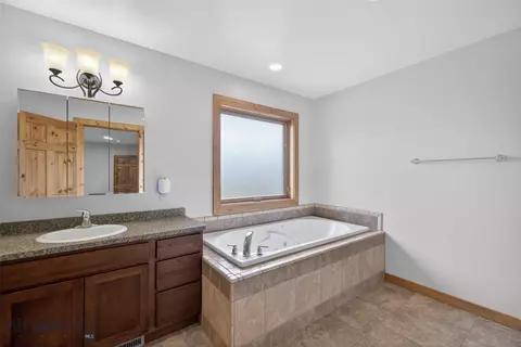 Bath - 5 Killdeer Ct, Ennis, MT 59729 photo 2 of 4