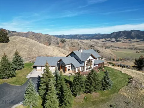 2429 Bridger Hills Dr, Bozeman, MT 59715