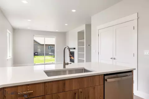 Kitchen - 425 Cloudfield Cir, Bozeman, MT 59718 photo 5 of 6