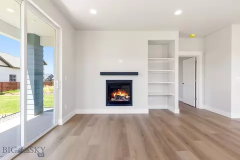 Living - 425 Cloudfield Cir, Bozeman, MT 59718 photo 4 of 7
