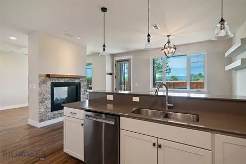 Kitchen - 3090 Lori Ln, Bozeman, MT 59718 photo 4 of 5