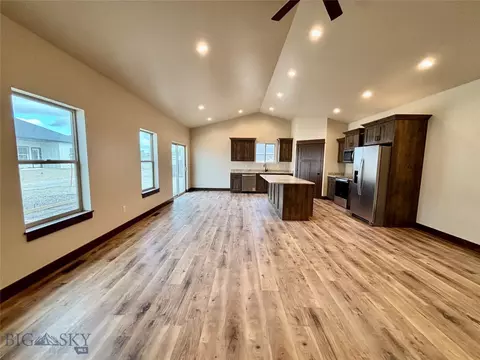 Living - 135 Thomas Way, Dillon, MT 59725 photo 2 of 3