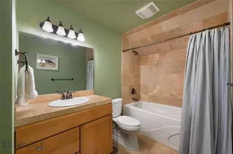 Bath - 2490 E Cedar Meadows Ln, Manhattan, MT 59741 photo 6 of 6