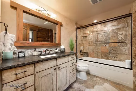 Bath - 2490 E Cedar Meadows Ln, Manhattan, MT 59741 photo 2 of 6